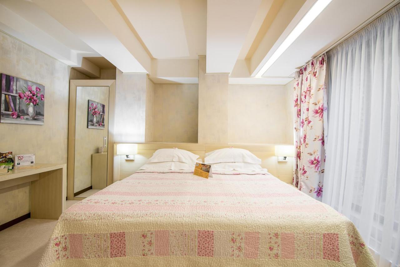 מלון Ioana Boutique 3*